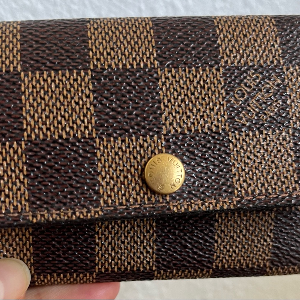 Louis Vuitton- Classic Key Case Damier
